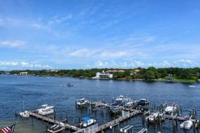Palm Court Yacht Club 604 Sound View & Beach Access